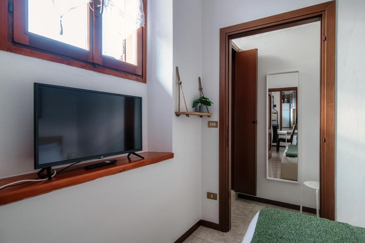 Apartment Piazza Roma By Quokka 360 - Historic Flat In The Centre Of Комо Екстер'єр фото
